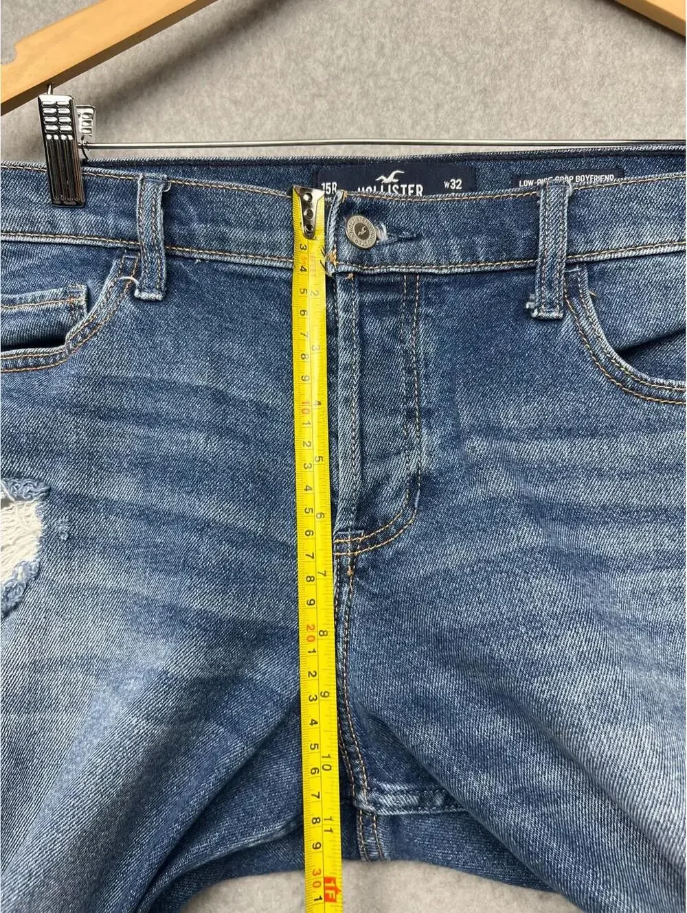 Hollister Jeans low rise Crop boyfriend vintage stretch Jeans size 15R 32W/25L